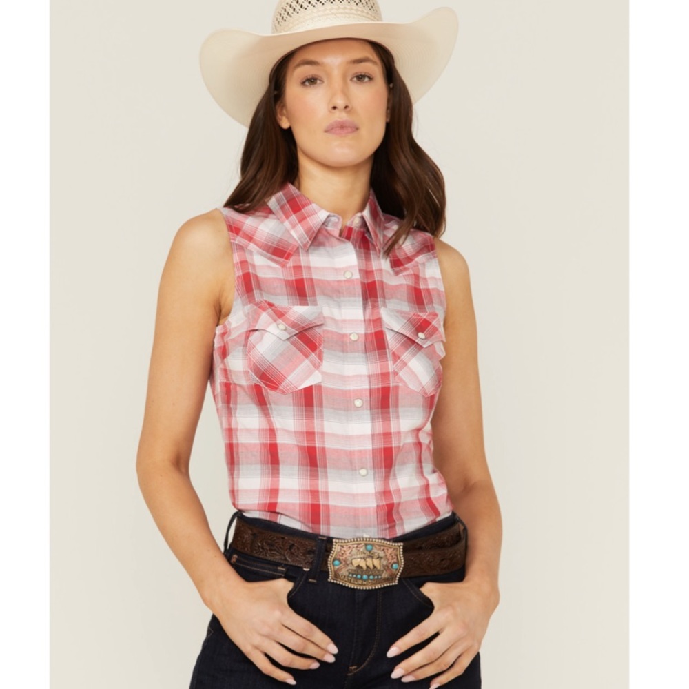 Women’s Wrangler Retro Plaid Pearl Snap Sleeveless Rodeo Top